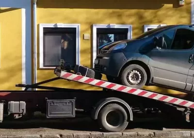 autók elszállítása